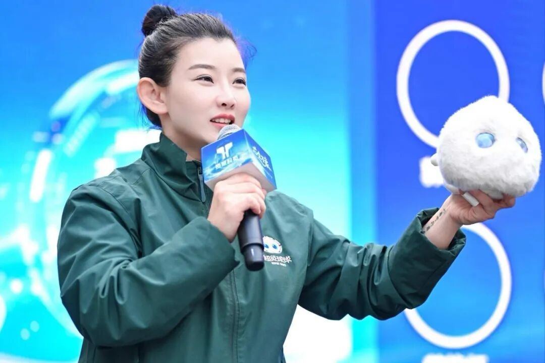 超级有爱受邀参加芯生万象生态大会,分享AIoT如何赋能心理健康行业