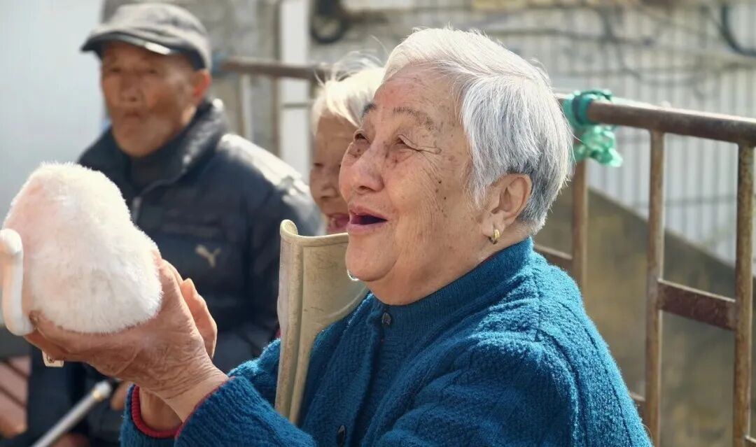 超级球球登录柴山岛，用AI守护老人的朝夕时光
